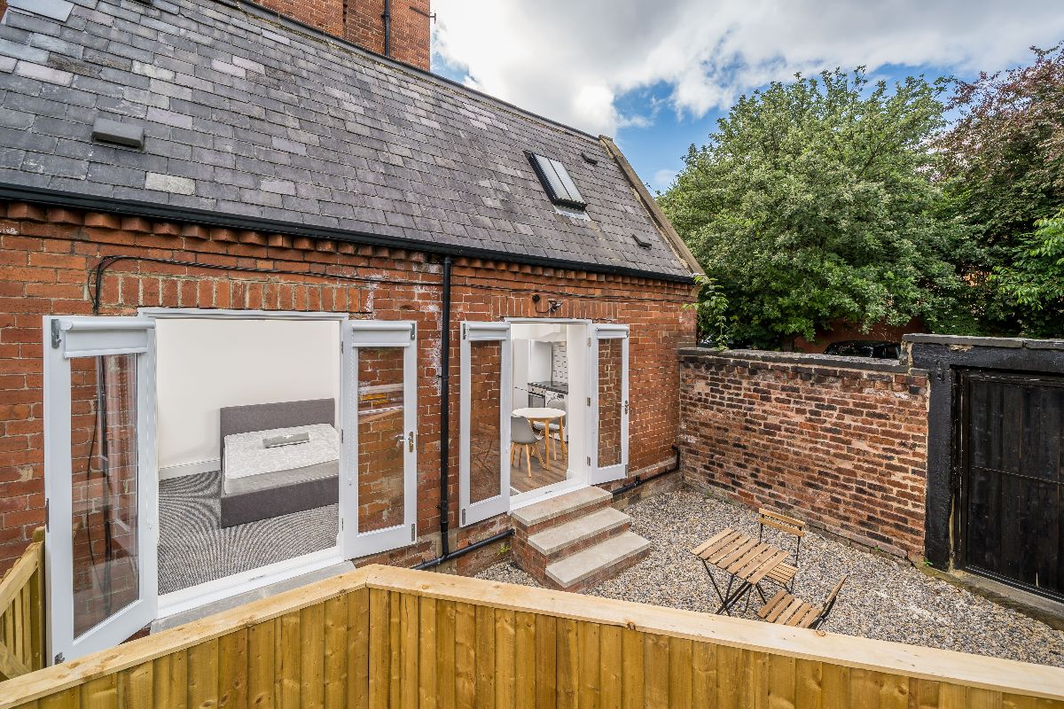 Flat 1A – Clarendon Road
